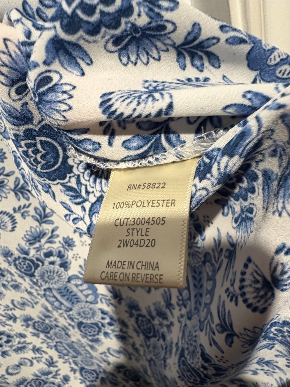 Max Studio Blue and White Floral Kimono Jacket - Picture 4 of 6